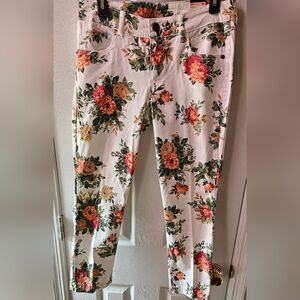Methapor - NWT - Women Floral Multi-Color Print Crop/Capri Pants - Size 8